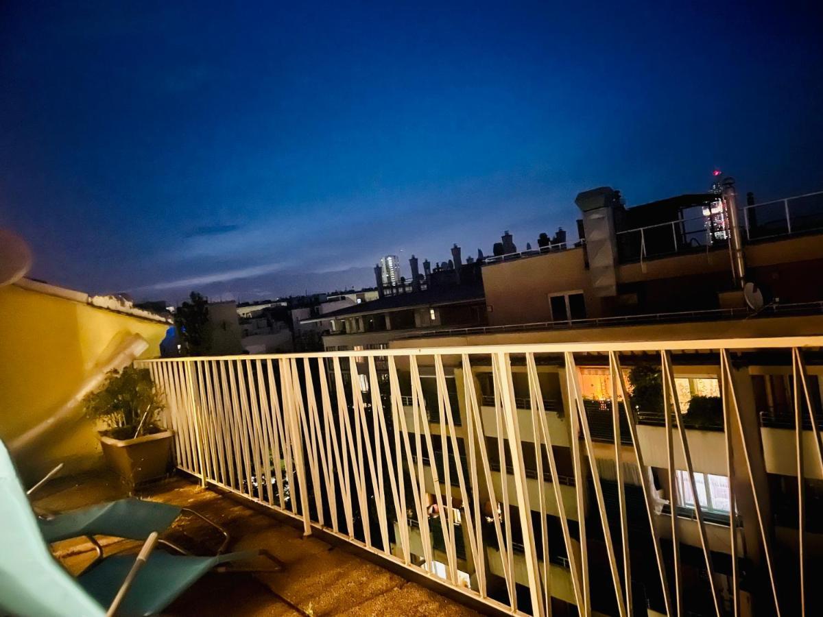 Ferienwohnung Cosy Flat With Huge Terrasse! Long Or Shortterm Wien Exterior foto