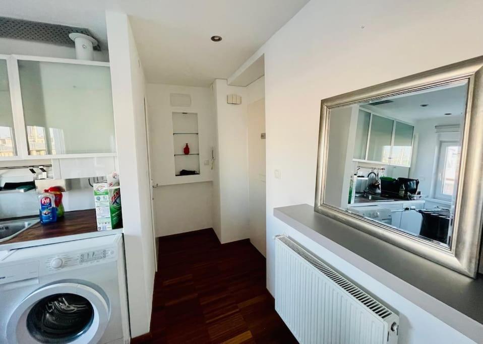 Ferienwohnung Cosy Flat With Huge Terrasse! Long Or Shortterm Wien Exterior foto