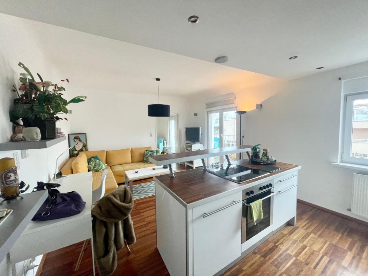 Ferienwohnung Cosy Flat With Huge Terrasse! Long Or Shortterm Wien Exterior foto