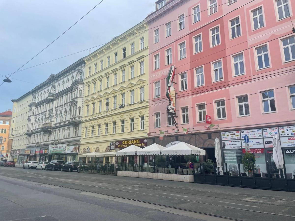 Ferienwohnung Cosy Flat With Huge Terrasse! Long Or Shortterm Wien Exterior foto